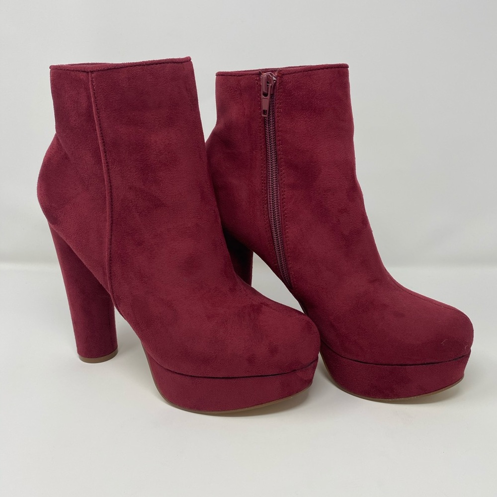 Liliana Women Red Velvet 5’ Heel Booties Size 9